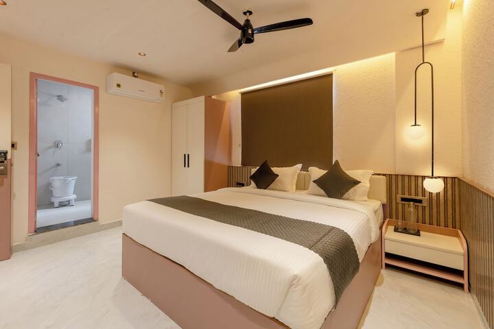 Room 26 of 53