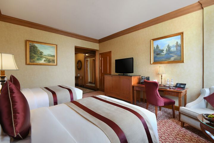 Room 8 of 65