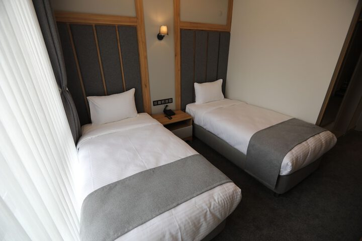 Room 15 of 39