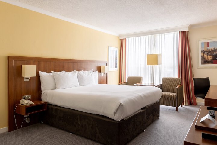 Room 32 of 292
