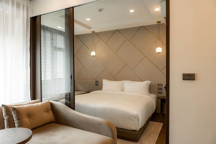 Room 15 of 151