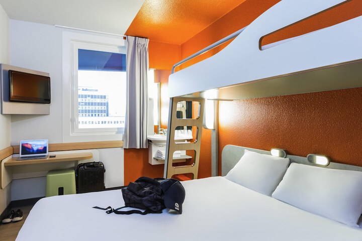 Room 21 of 51