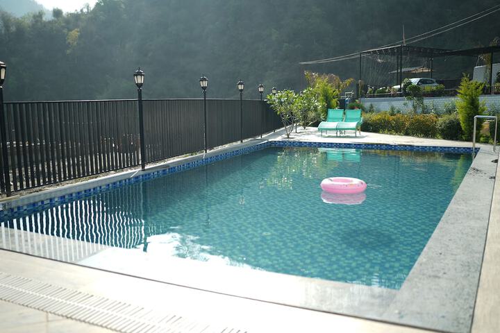 Pool 38 of 71
