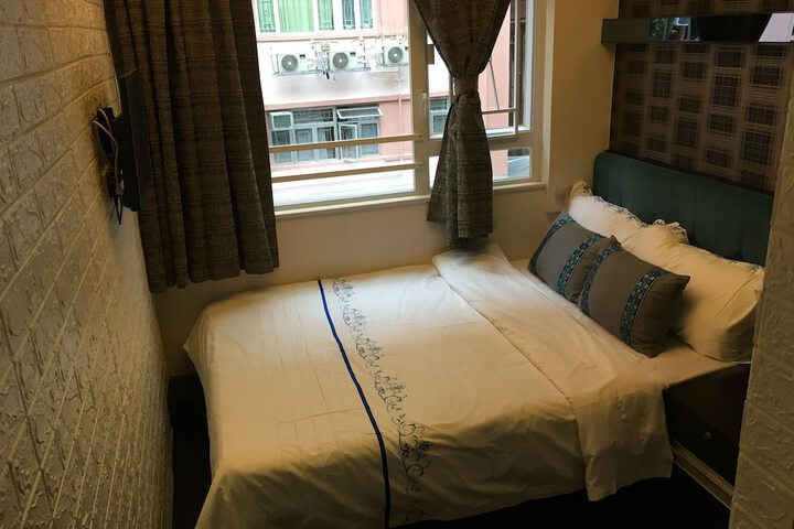 Room 40 of 52