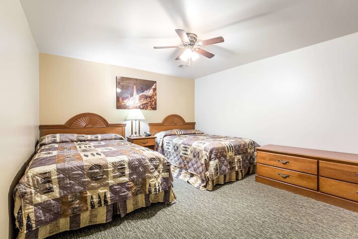 Room 25 of 48