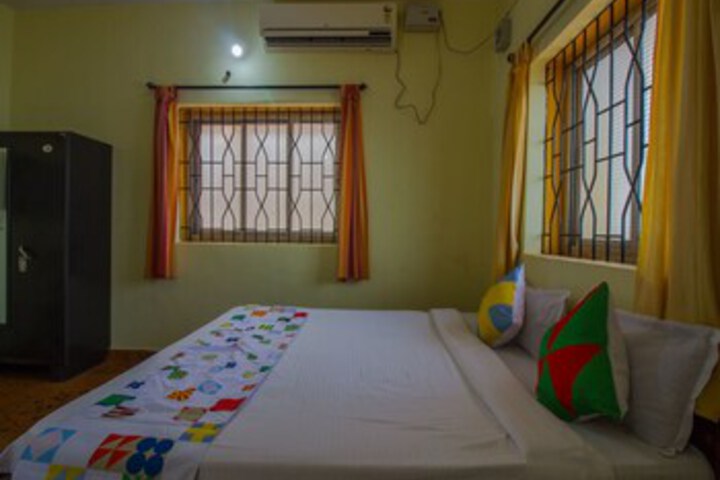 Room 9 of 18