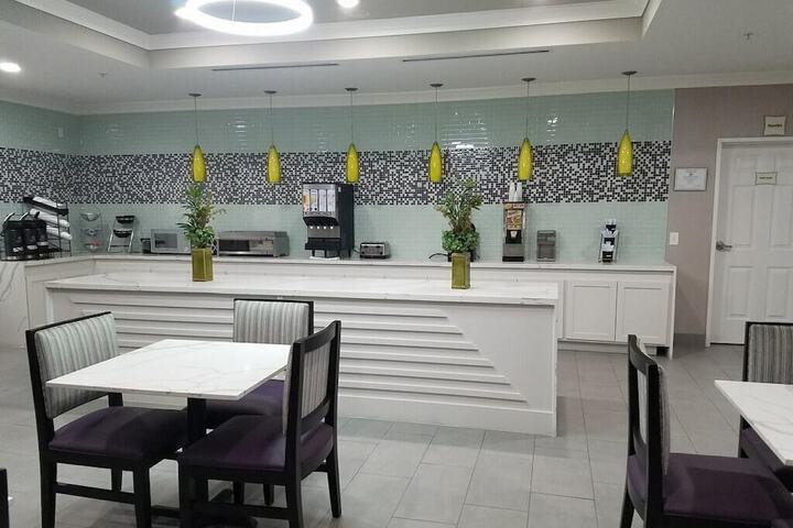 Breakfast area