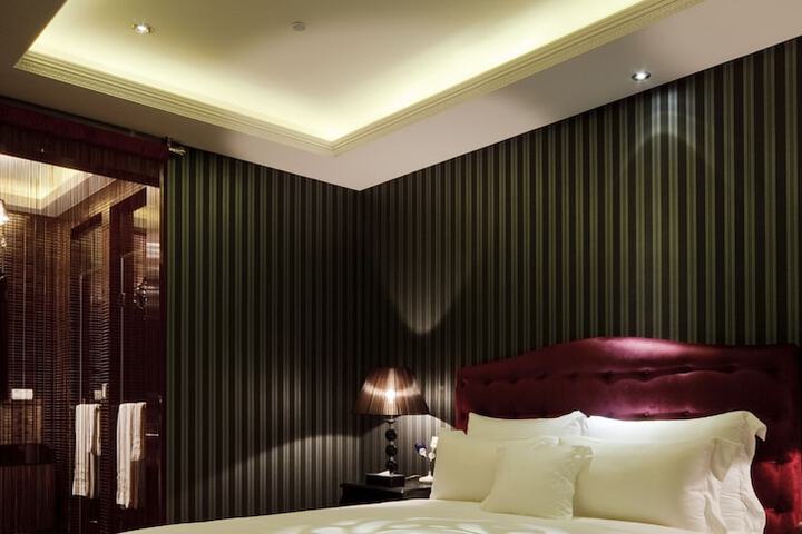 Room 27 of 57