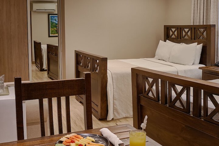 Room 10 of 29