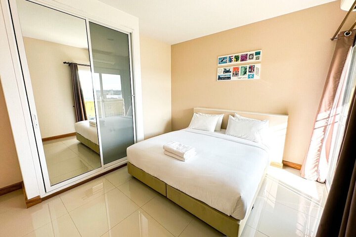 Room 5 of 25