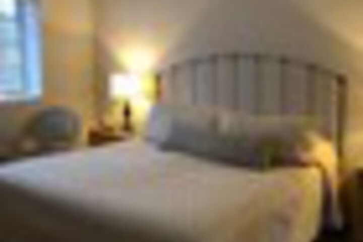 Room 20 of 237