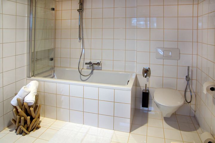 Room 9 of 29