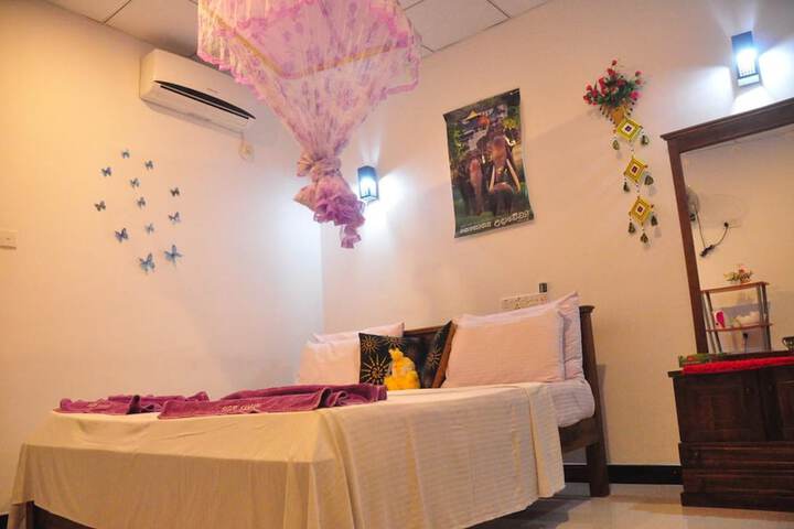 Room 7 of 41