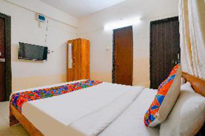 Room 28 of 43