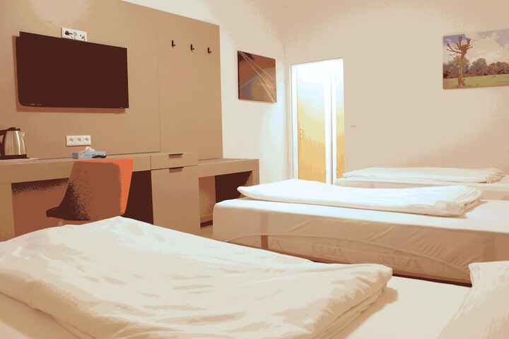 Room 22 of 37