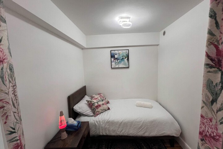 Room 35 of 94