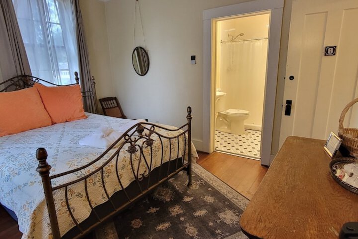 Room 9 of 44