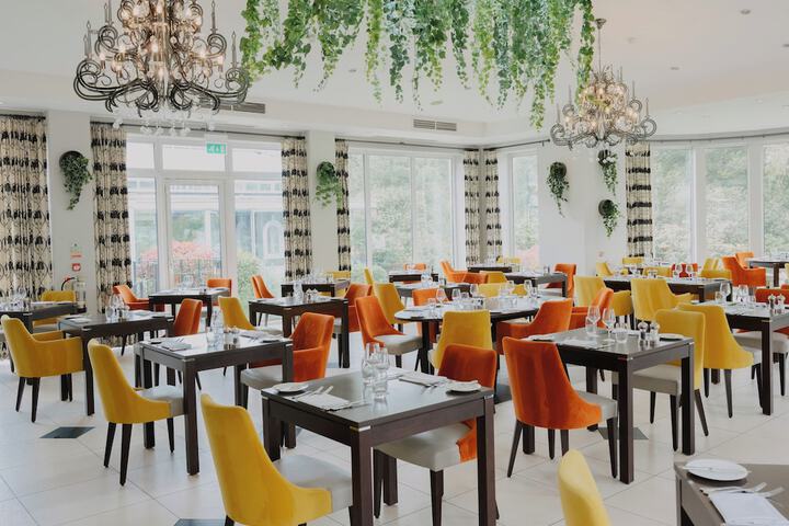 Dining 88 of 101