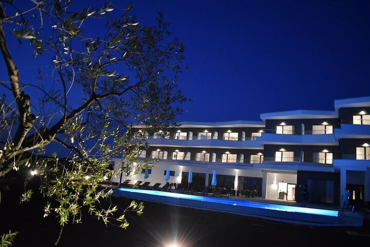 Hotel 34 of 34