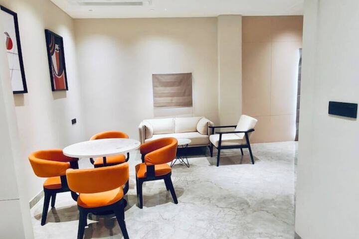 Room 17 of 46