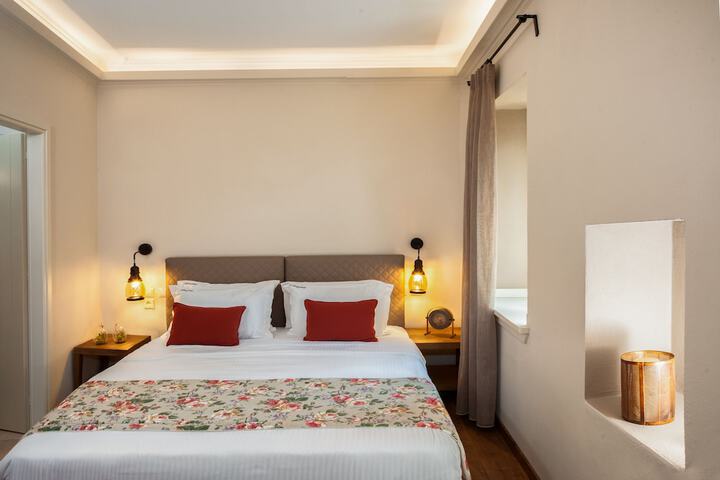 Room 44 of 183
