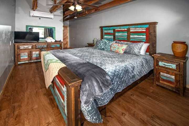 Room 14 of 23