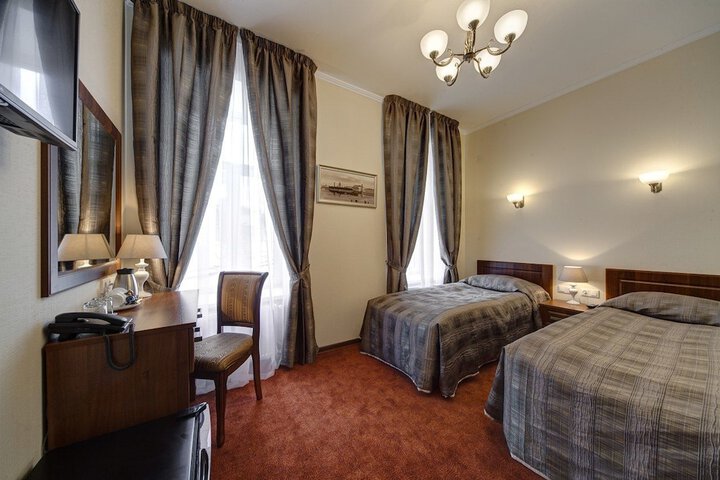 Room 26 of 83