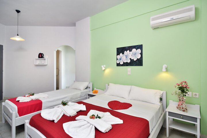 Room 14 of 48