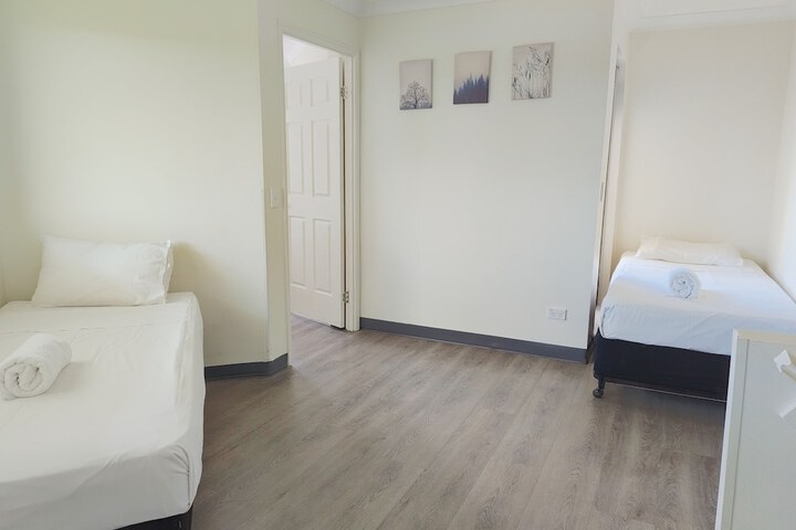 Room 9 of 32