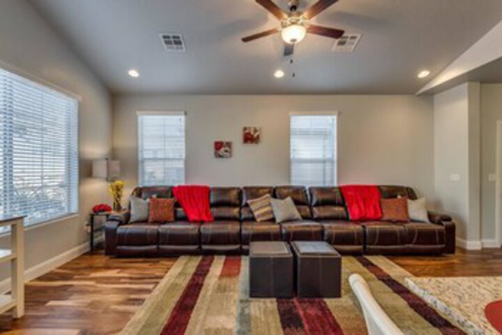 Hotel Interior 10 of 27