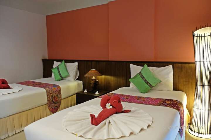 Room 28 of 128