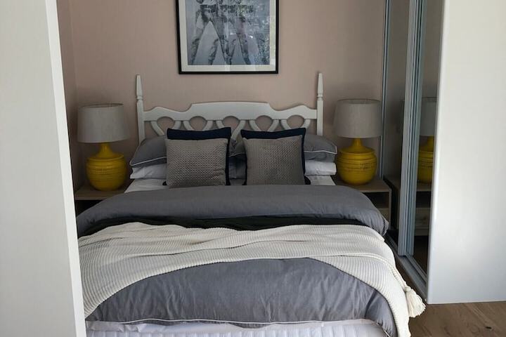 Room 2 of 24
