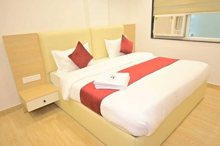 Room 17 of 36
