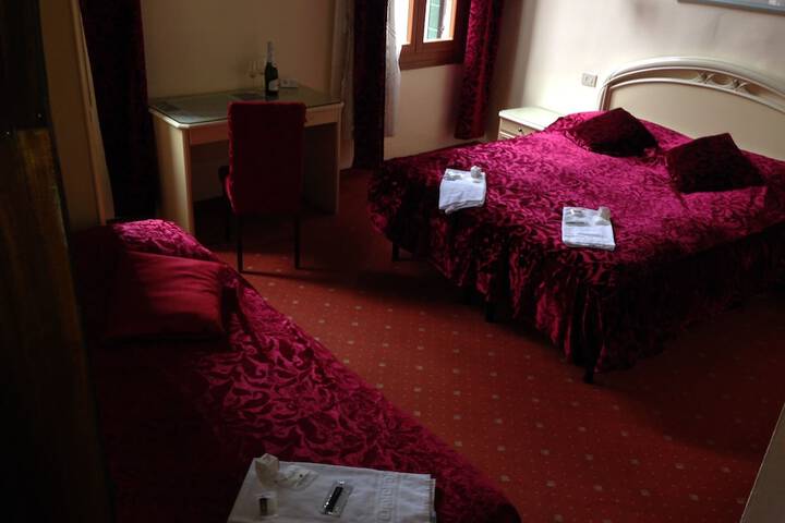 Room 19 of 50