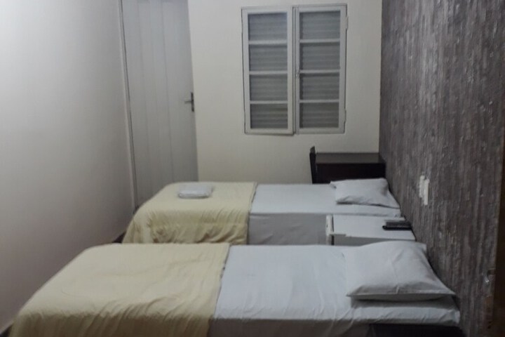 Room 35 of 98