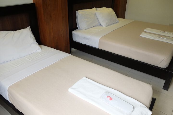 Room 6 of 82