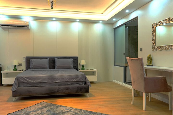 Room 52 of 85