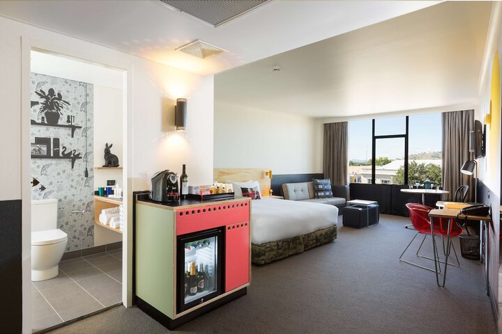 Room 8 of 71
