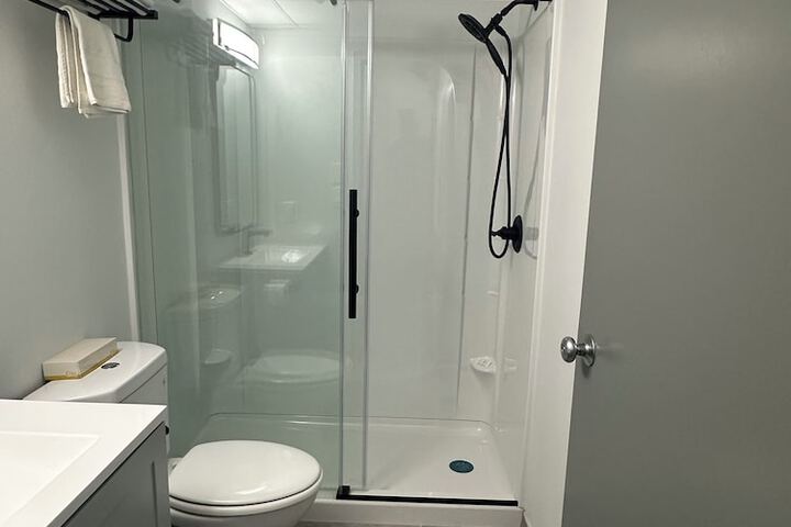 Room 5 of 7