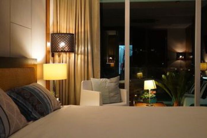 Room 13 of 27