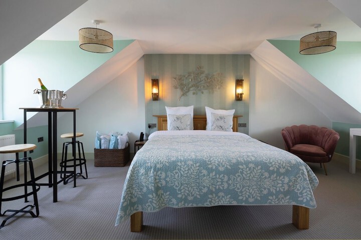 Room 16 of 70