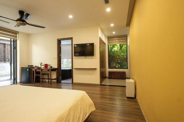 Room 6 of 29