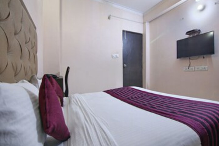 Room 17 of 26