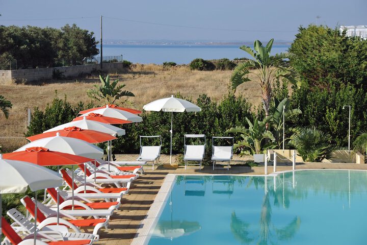 Hotel Pool