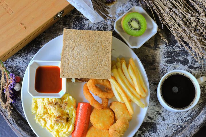 Breakfast/Coffee Service 87 of 100