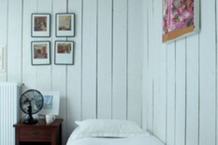 Room 7 of 12