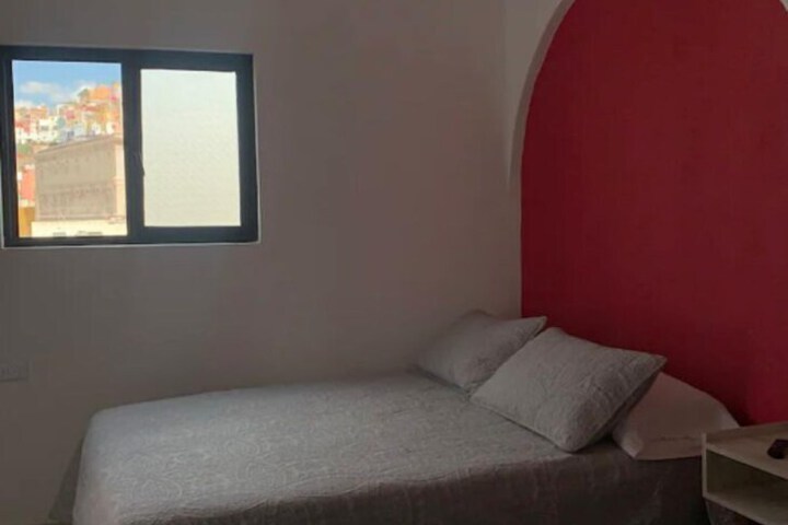 Room 17 of 34