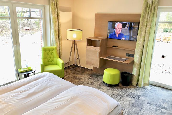 Room 20 of 102