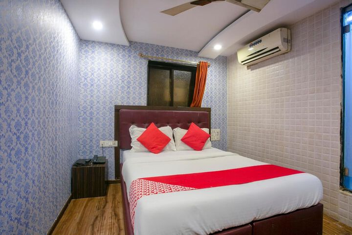 Room 27 of 49