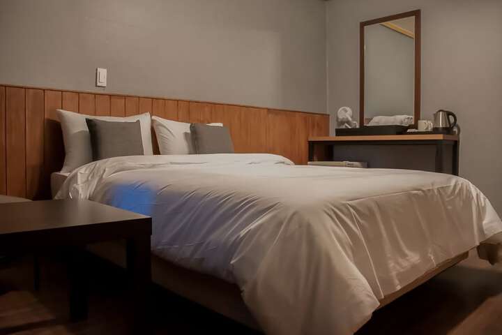 Room 4 of 21